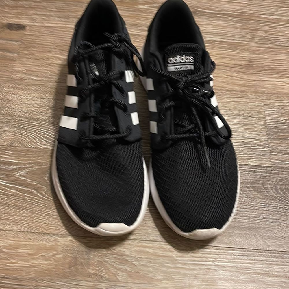 Adidas cloud foam shoes worn once size 9 1/2